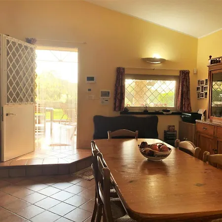 Wepuglia - La Casa Sulla Roccia Vila